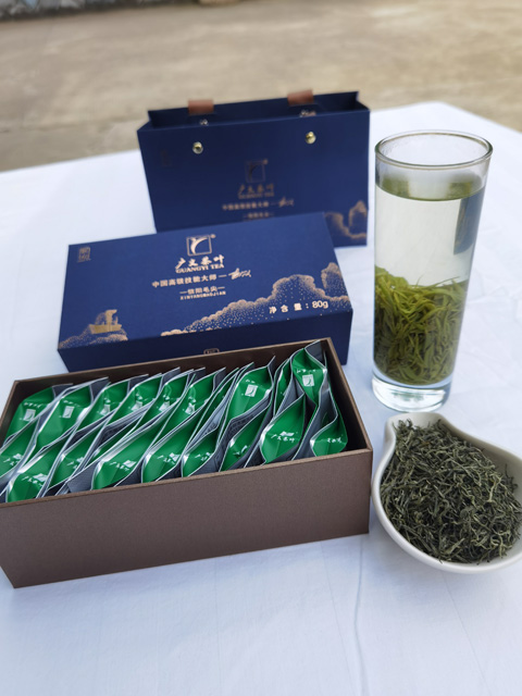 【大別山精神系列一珍品信陽(yáng)毛尖茶伴手禮（匠心）】大別山脈、核心產(chǎn)區(qū)、高山茶園、匠心制作  980元/盒